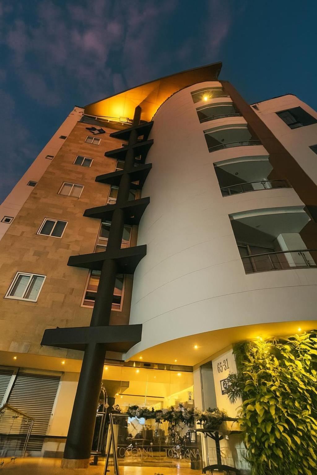 Hotel Toscana Plaza 4*